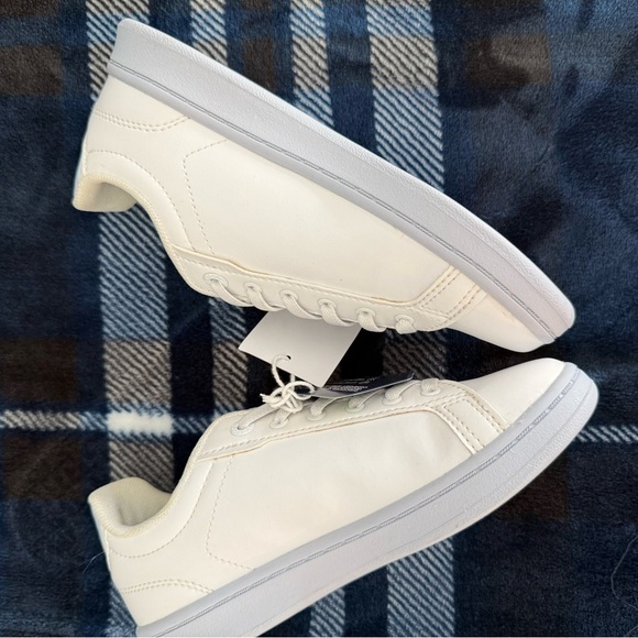 Lacoste Unisex-Child kids Carnaby Pro Sneaker Size 13 - Picture 14 of 17